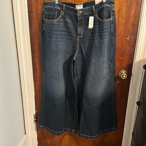 NWT Lane Bryant size 20 ultra wide leg, high-rise jeans brand new